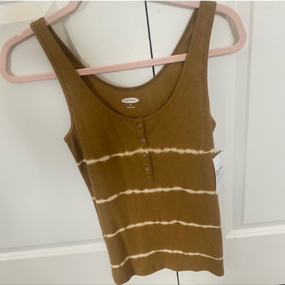 Old navy tank top